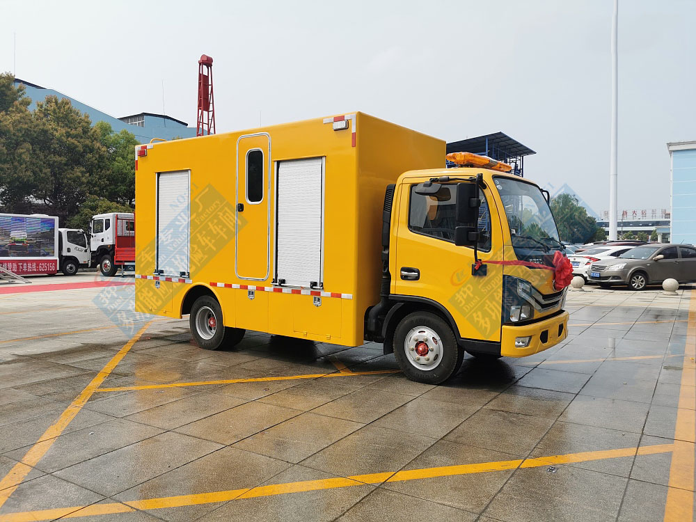 東風(fēng)小多利卡救險(xiǎn)車1000-2000m3/h