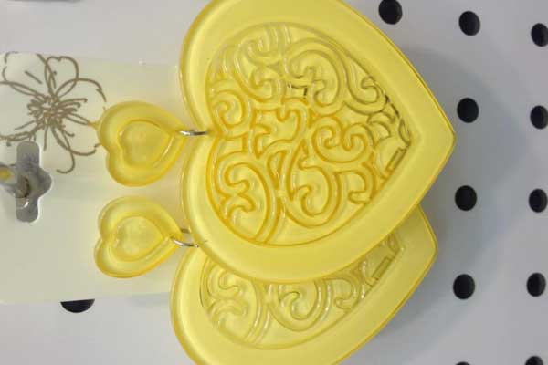 亞克力耳環(huán) 亞克力耳環(huán)