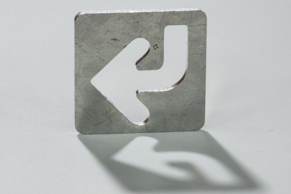 廣告雕刻機(jī)加工金屬板材 廣告雕刻機(jī)加工金屬板材