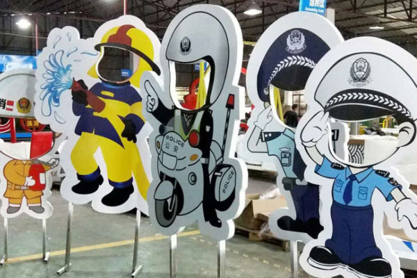 廣告數控雕刻機加工人形展板 廣告數控雕刻機加工人形展板
