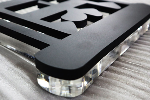 雕刻機加工水晶字 雕刻機加工水晶字