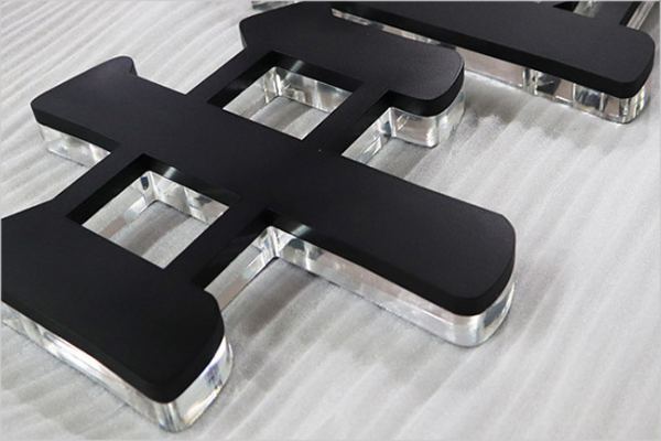 雕刻機加工水晶字 雕刻機加工水晶字