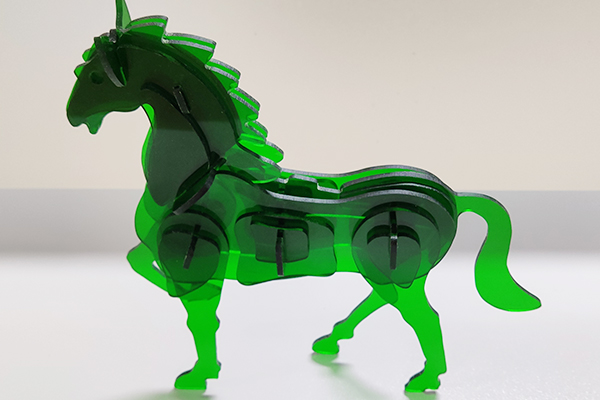 得馬Z3切割的亞克力馬 得馬Z3切割的亞克力馬
