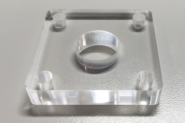 得馬Z3-高速巡邊雕刻機(jī)加工的亞克力高光效果 得馬Z3-高速巡邊雕刻機(jī)加工的亞克力高光效果