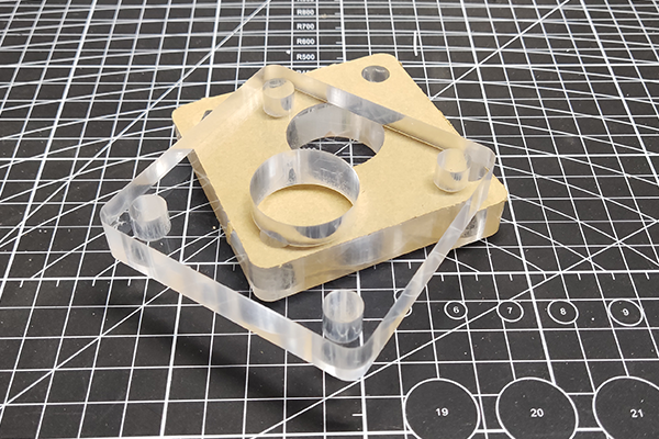 得馬Z3高速巡邊雕刻機加工的亞克力 得馬Z3高速巡邊雕刻機加工的亞克力