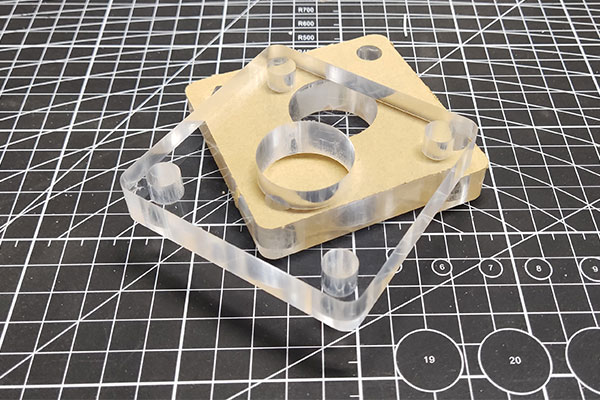 得馬Z3高速巡邊雕刻機加工的亞克力 得馬Z3高速巡邊雕刻機加工的亞克力