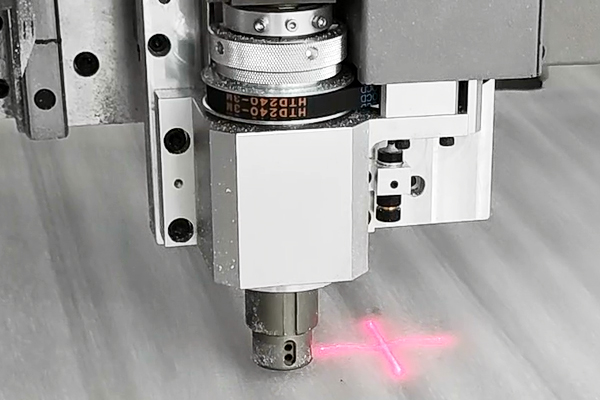 得馬Z3高速巡邊雕刻機切珍珠棉 得馬Z3高速巡邊雕刻機切珍珠棉