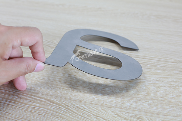 得馬光纖激光切割機切割的金屬樣品 得馬光纖激光切割機切割的金屬樣品