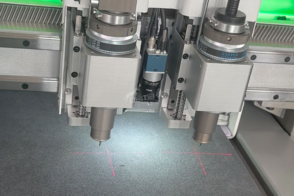 得馬F11高速裁切機 得馬F11高速裁切機